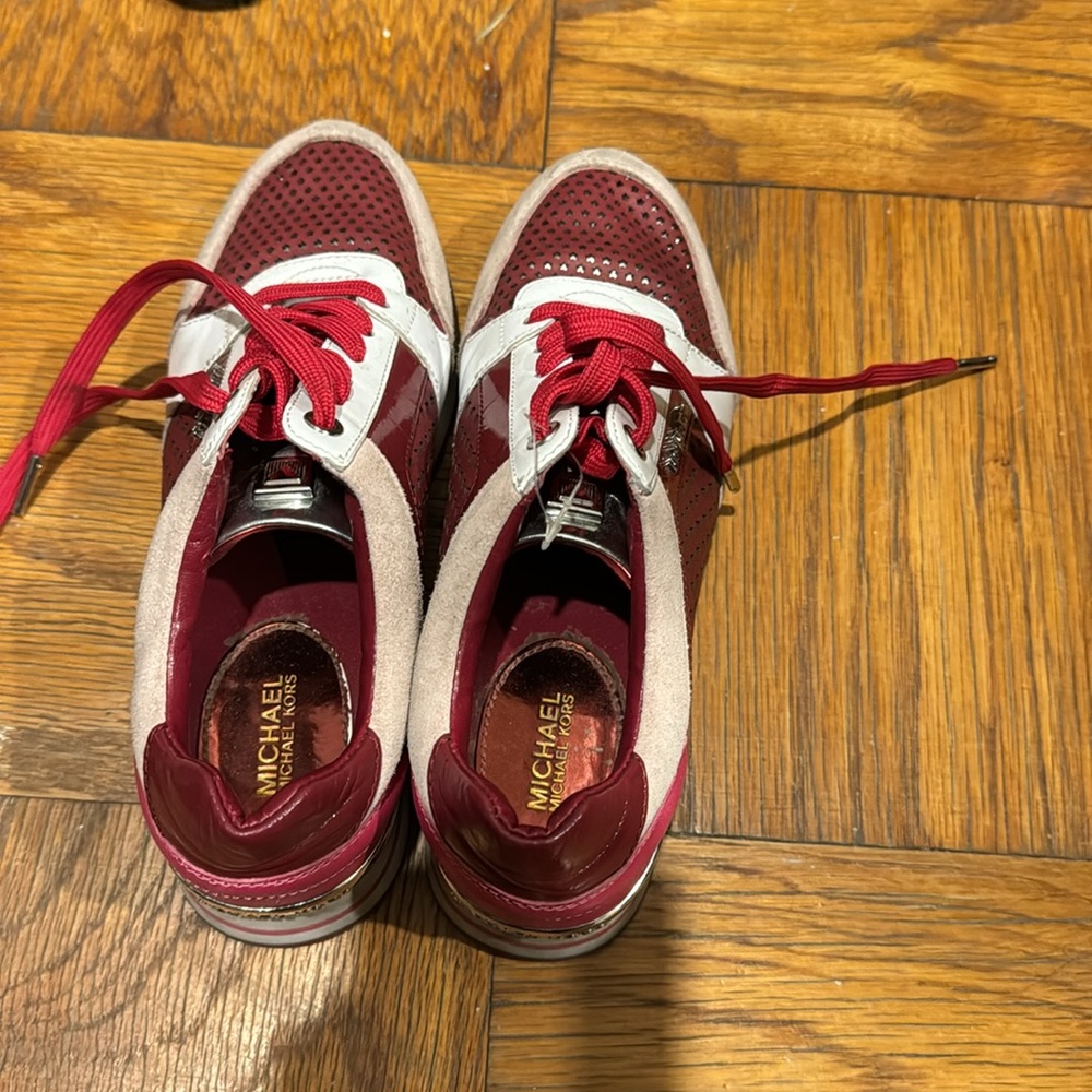 Michael Kors Never Worn Platform Leather Billie Sneaker - Picture 3 of 4